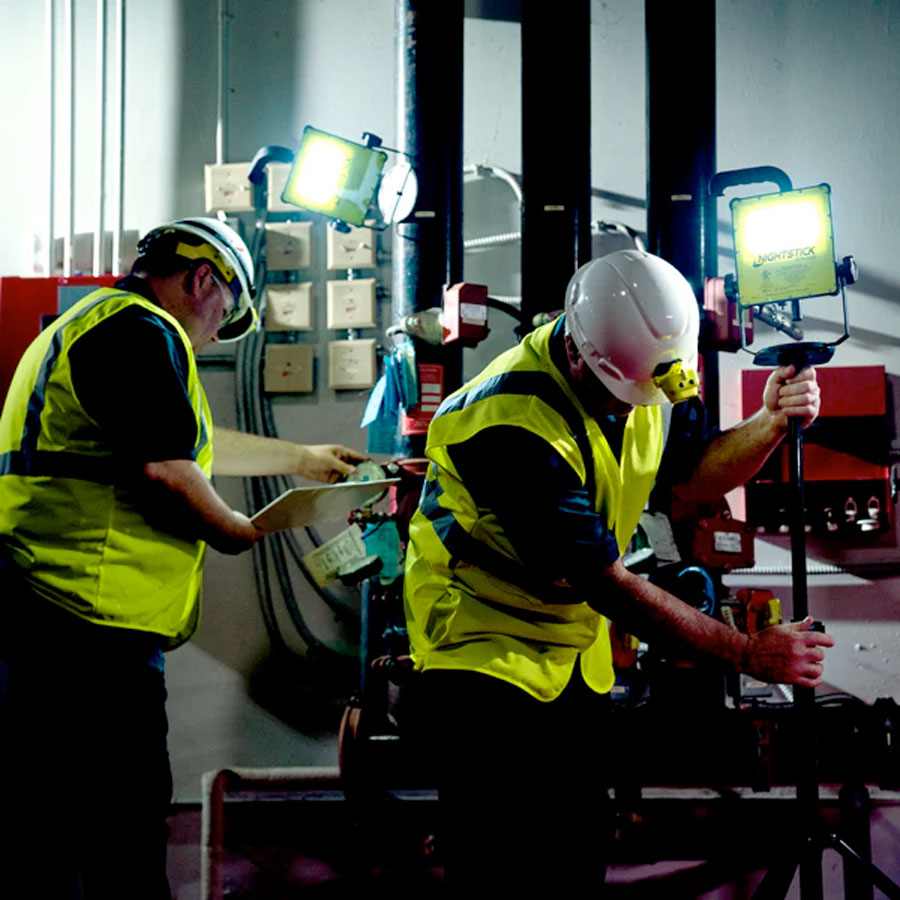 Nightstick XPR-5592GX Intrinsically Safe Rechargeable LED Scene Light with Magnetic Base