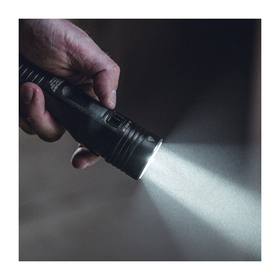 Streamlight Stinger 2020 2000-Lumen Duty Flashlight | Tactical Gear Australia Tactical Gear