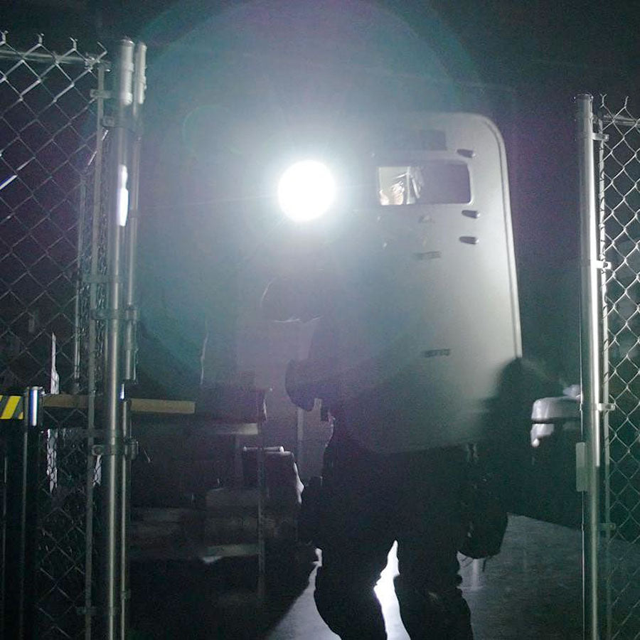 FoxFury Taker B10 Riot Shield Light 70 - 490 lumens