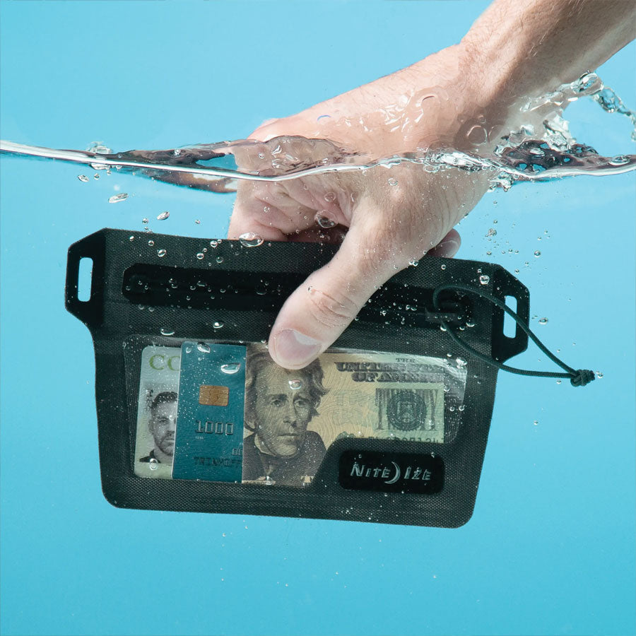 Nite-Ize RunOff Waterproof Wallet Outdoor and Survival Products Nite-Ize Tactical Gear Supplier Tactical Distributors Australia